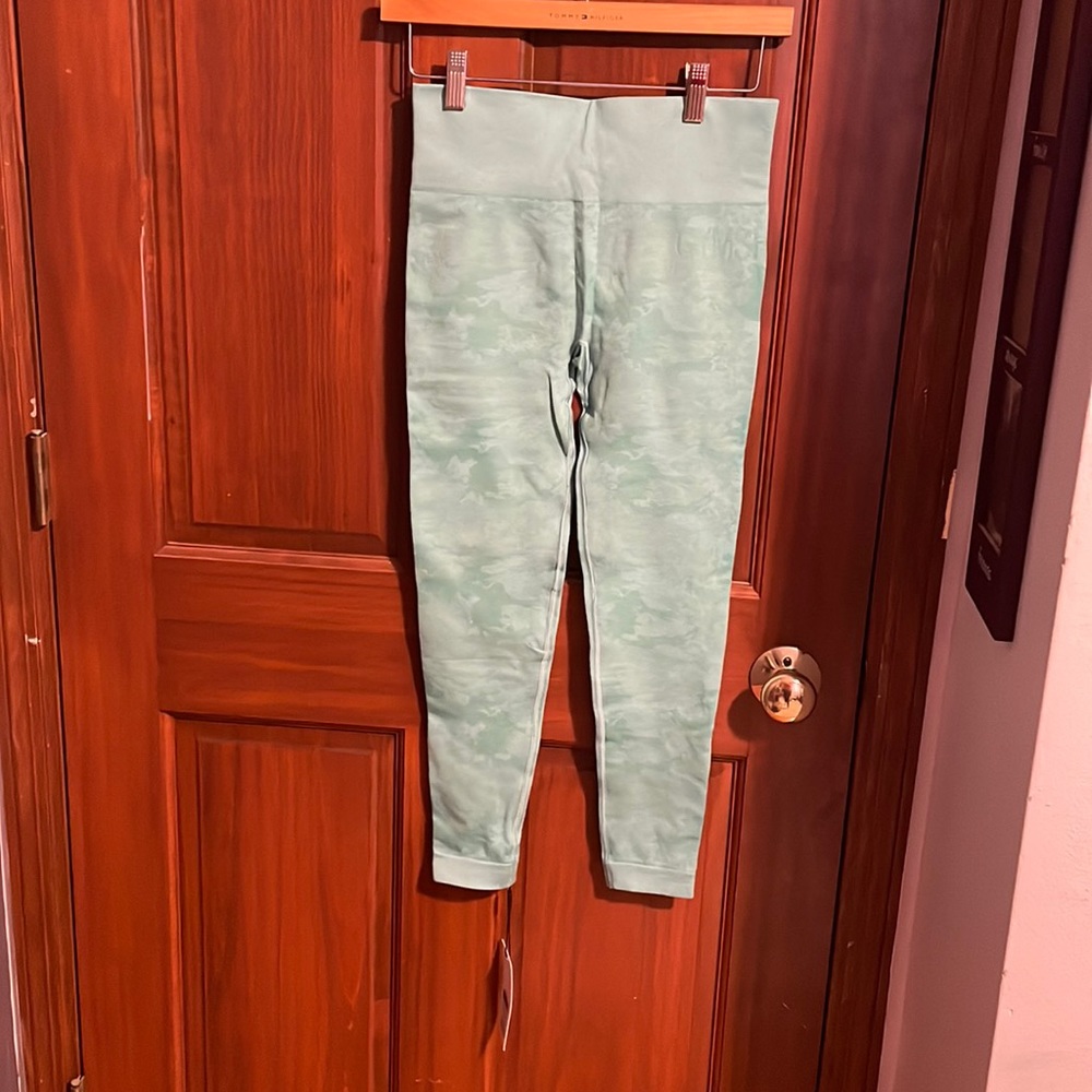 NWT Gymshark camo leggings